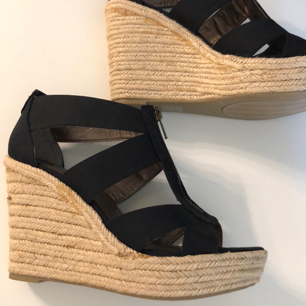 Moda Black Sandals